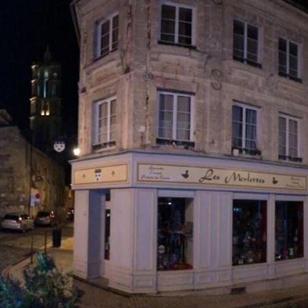 Suite de charme au pied de la cathédrale Laon Exterior foto
