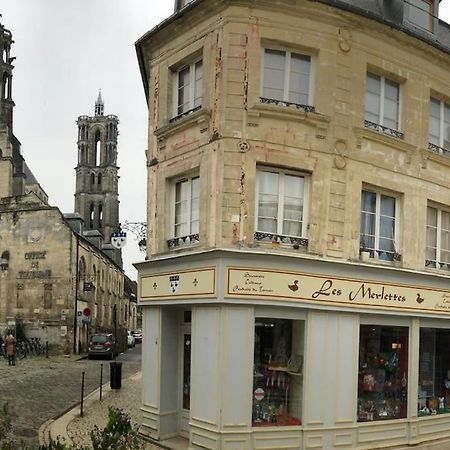 Suite de charme au pied de la cathédrale Laon Exterior foto